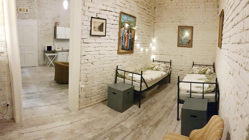 Bpr Wolf Apartment With Terrace Budapest Kültér fotó